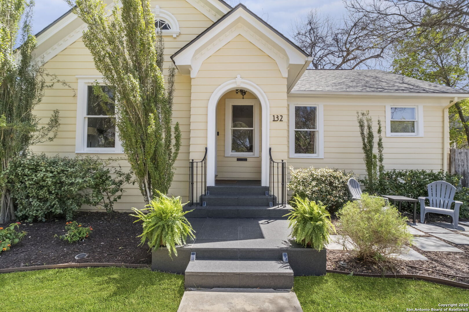 132 Harrison Ave