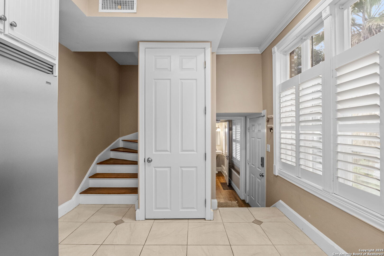 1301 BELKNAP PL