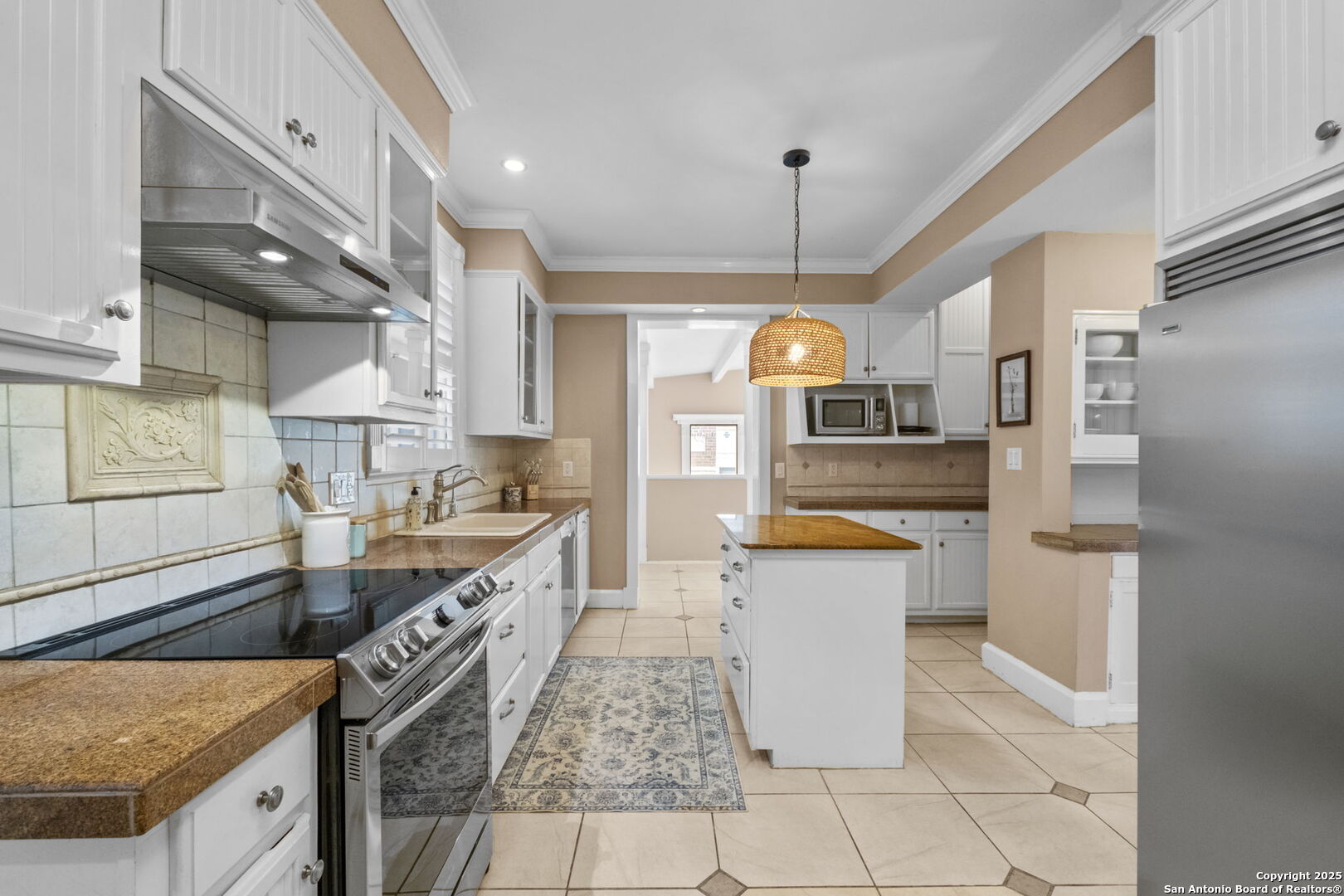 1301 BELKNAP PL