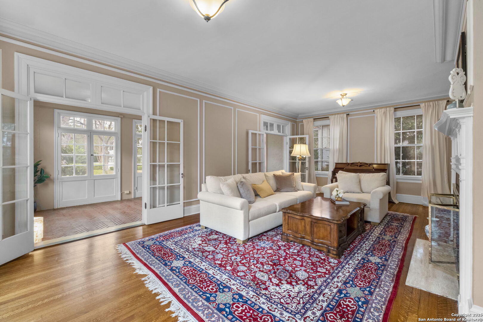1301 BELKNAP PL