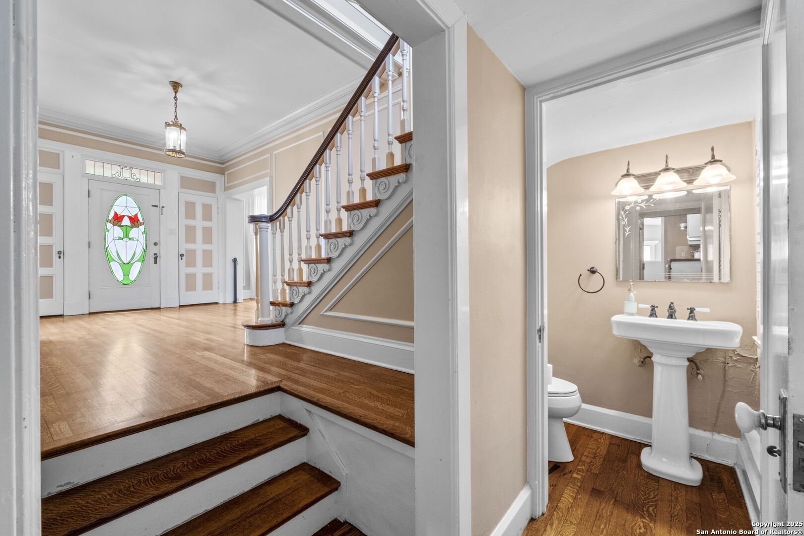 1301 BELKNAP PL