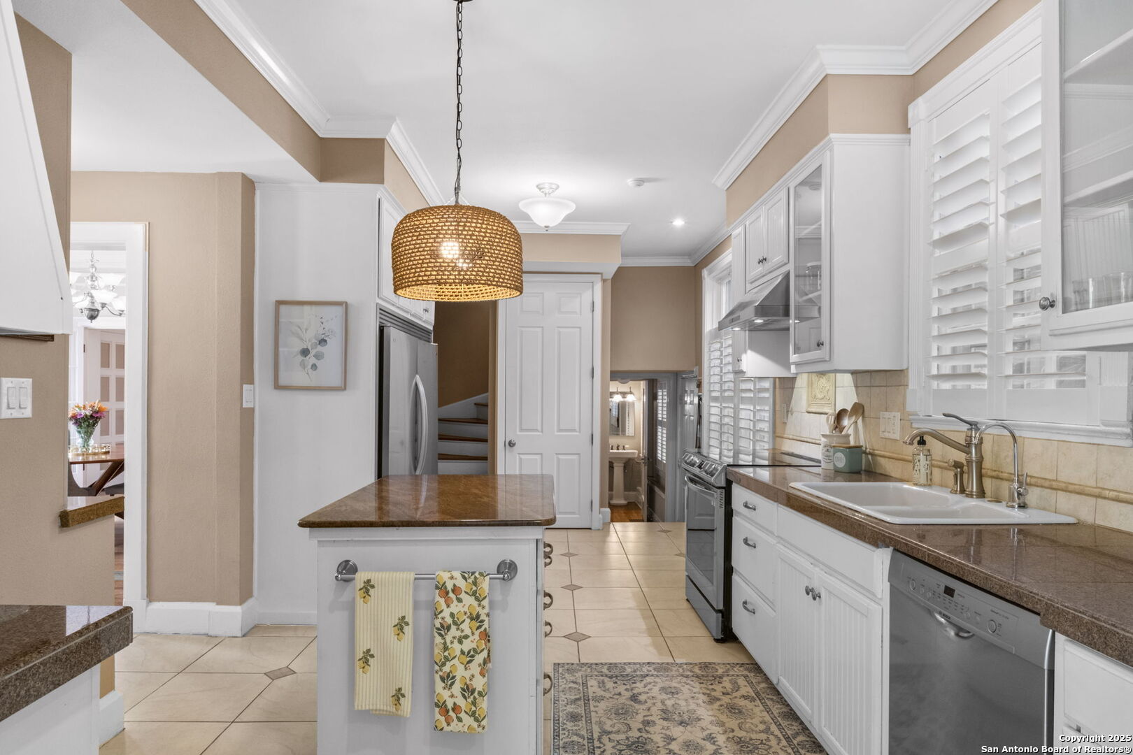1301 BELKNAP PL