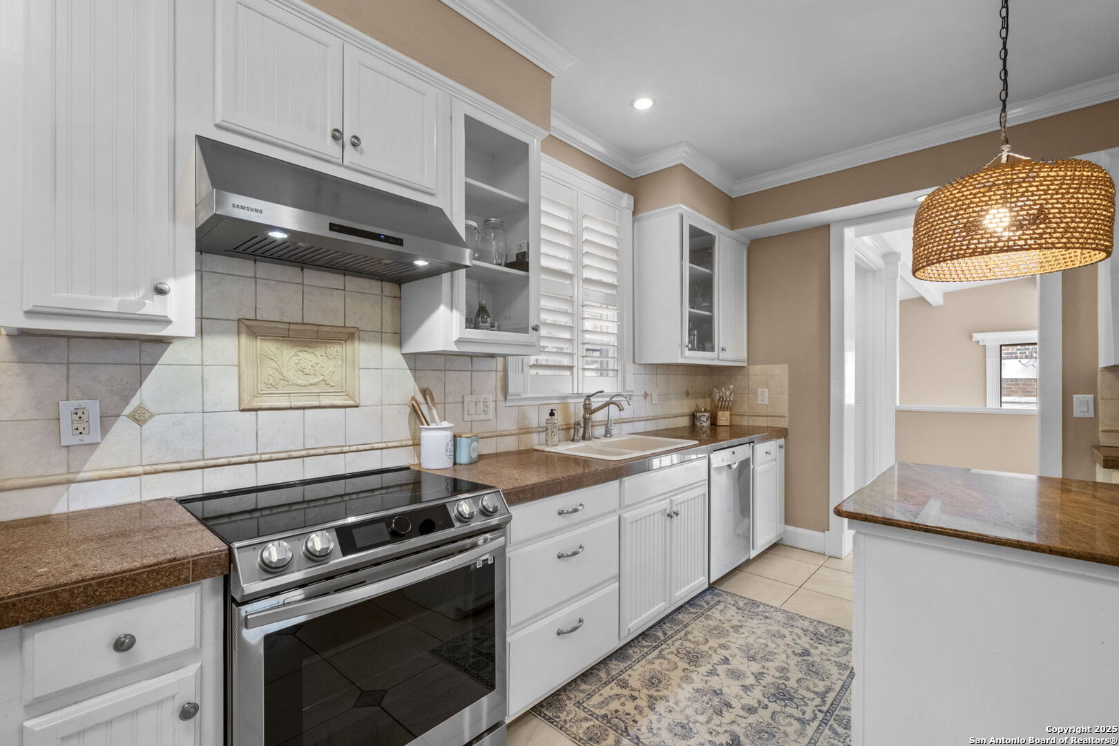 1301 BELKNAP PL