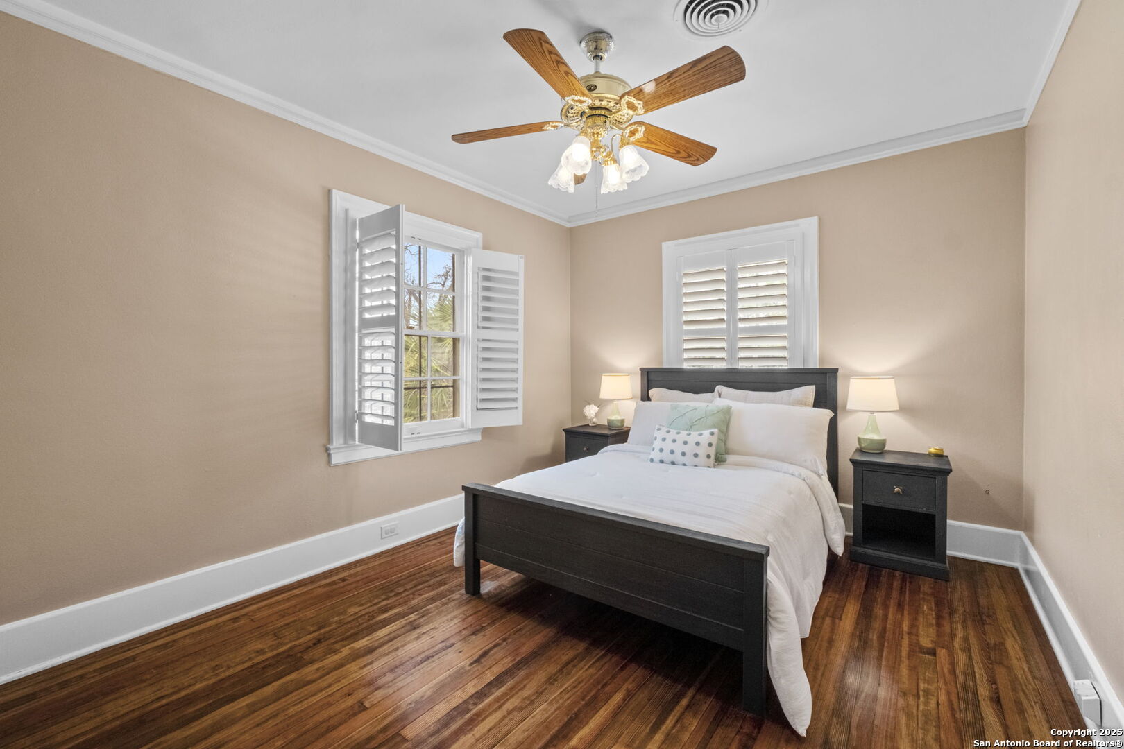 1301 BELKNAP PL