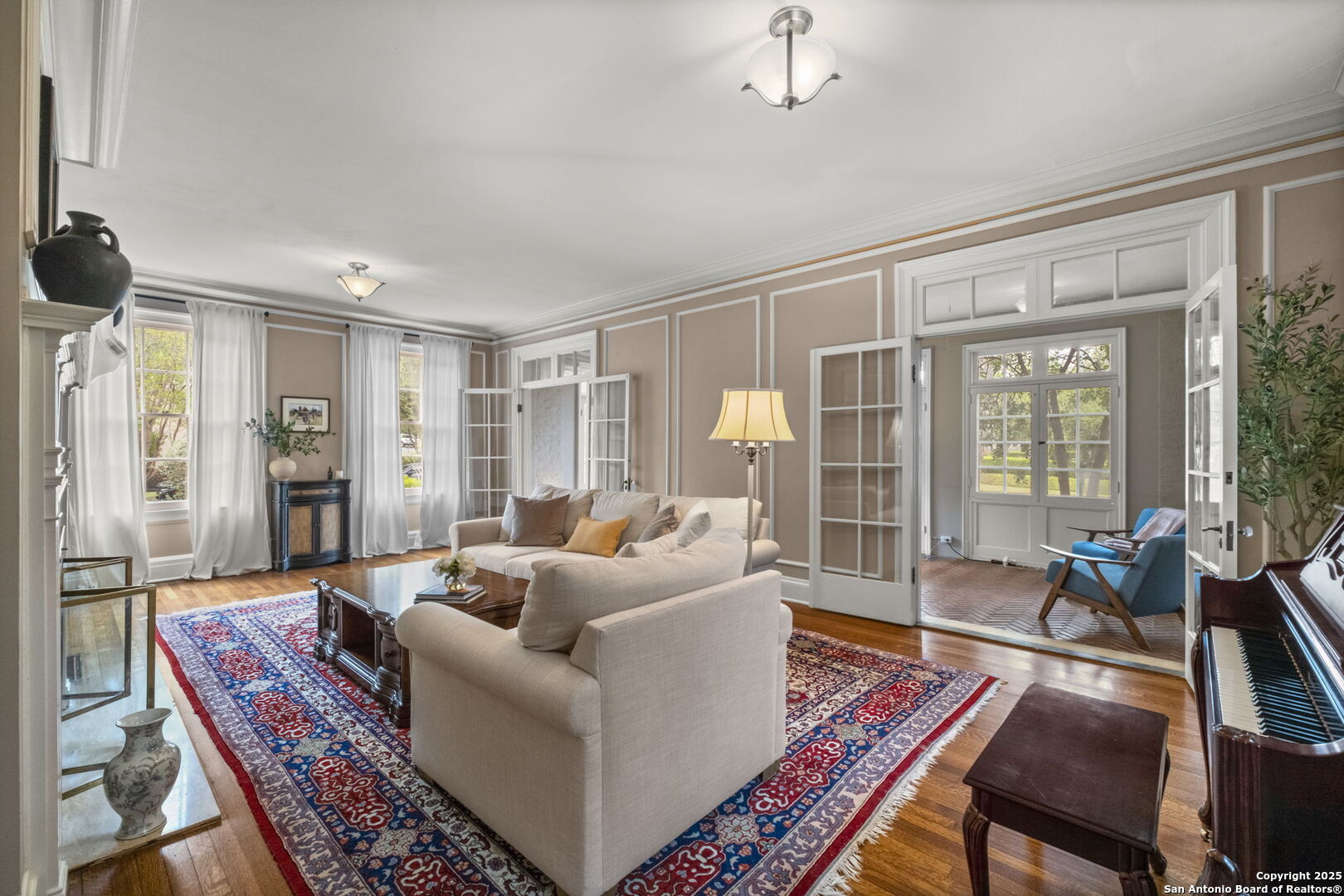 1301 BELKNAP PL