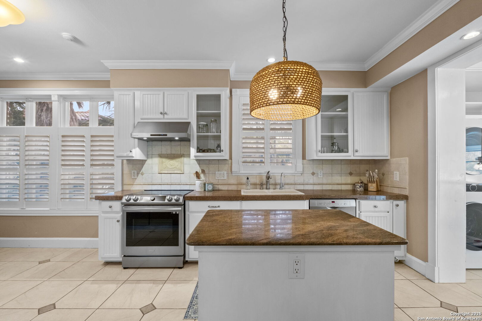 1301 BELKNAP PL