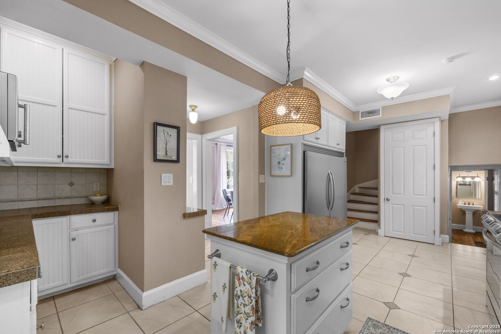 1301 BELKNAP PL