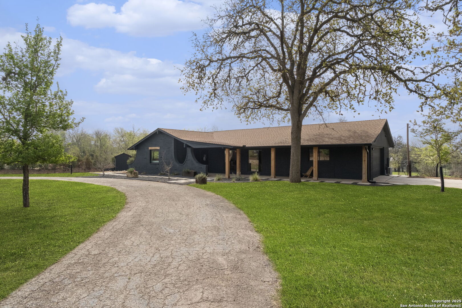 1016 SPARKMAN DR