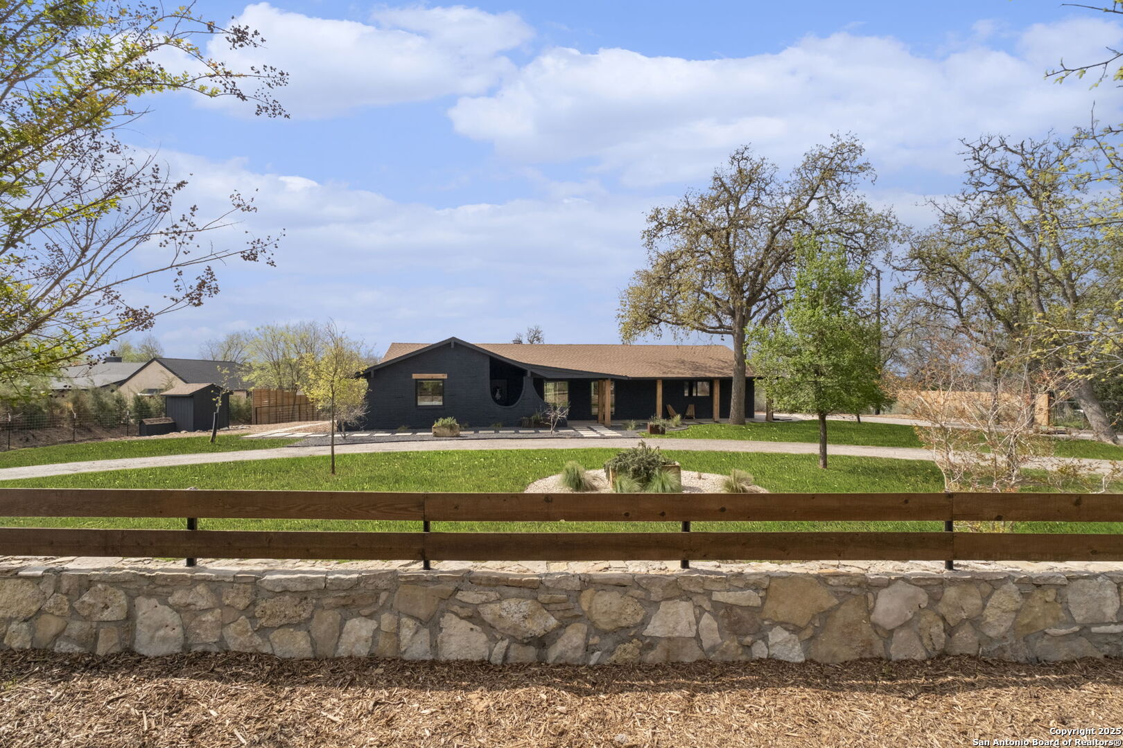 1016 SPARKMAN DR