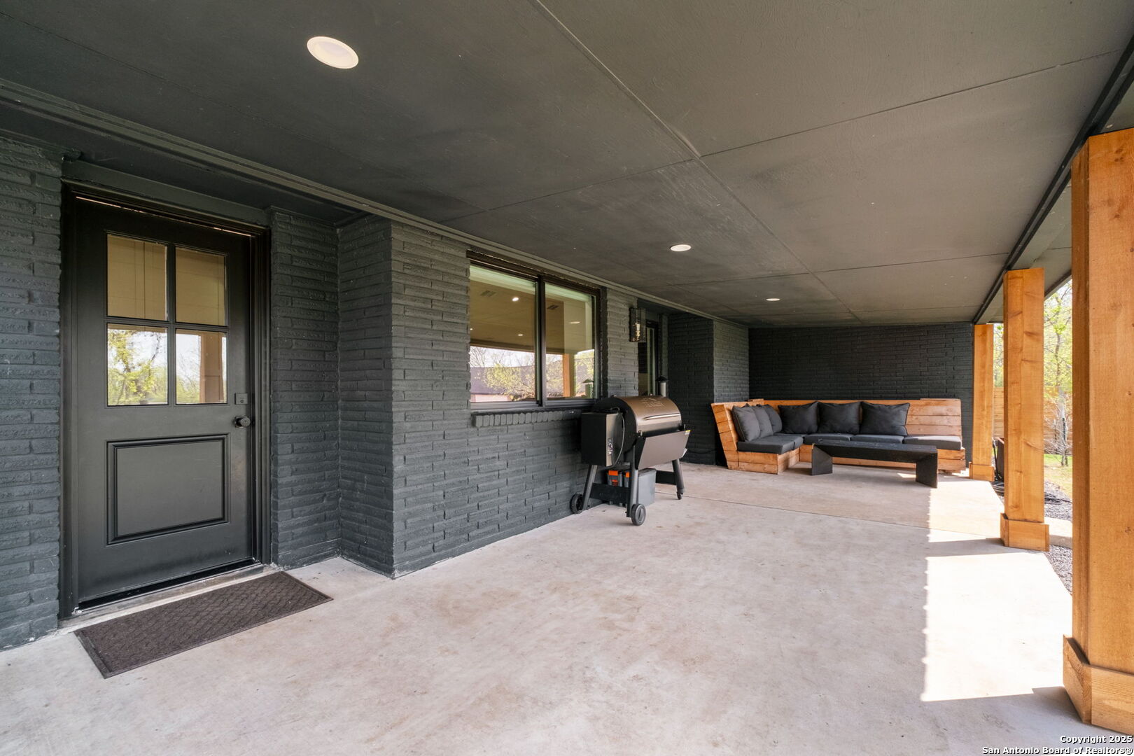 1016 SPARKMAN DR
