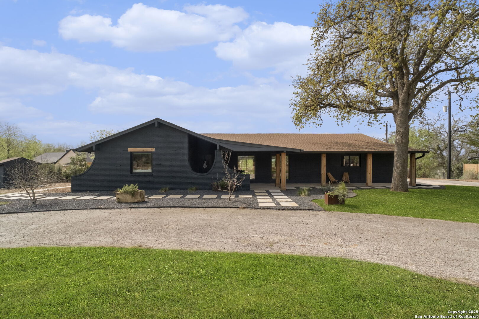 1016 SPARKMAN DR