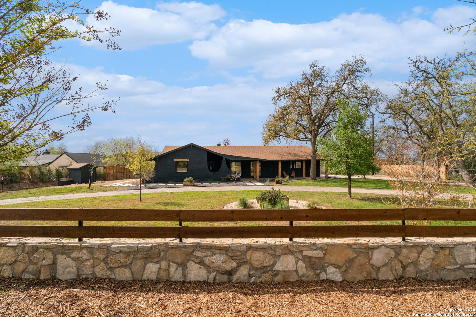 1016 SPARKMAN DR