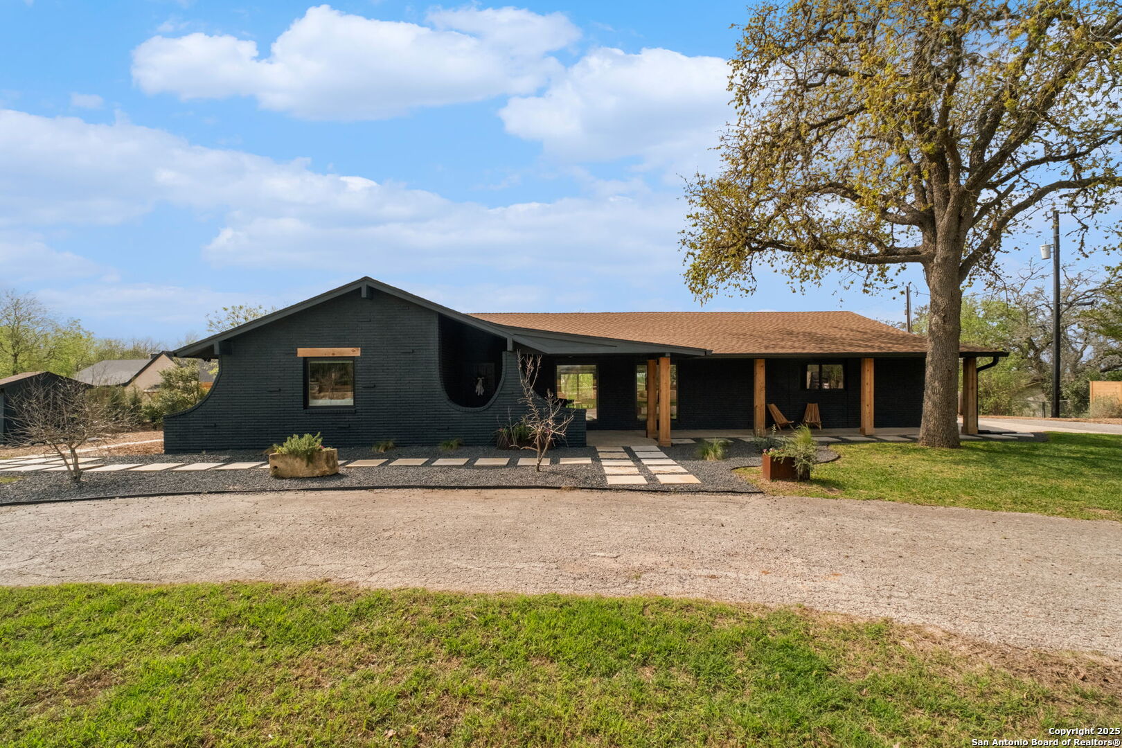 1016 SPARKMAN DR