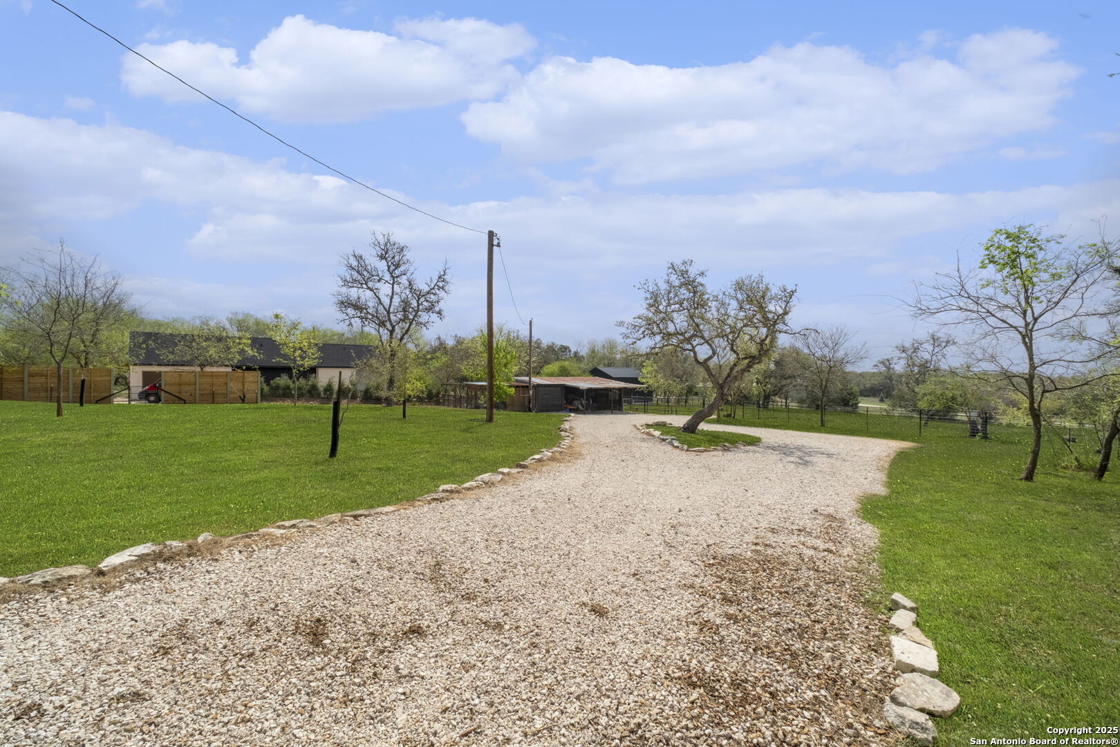 1016 SPARKMAN DR