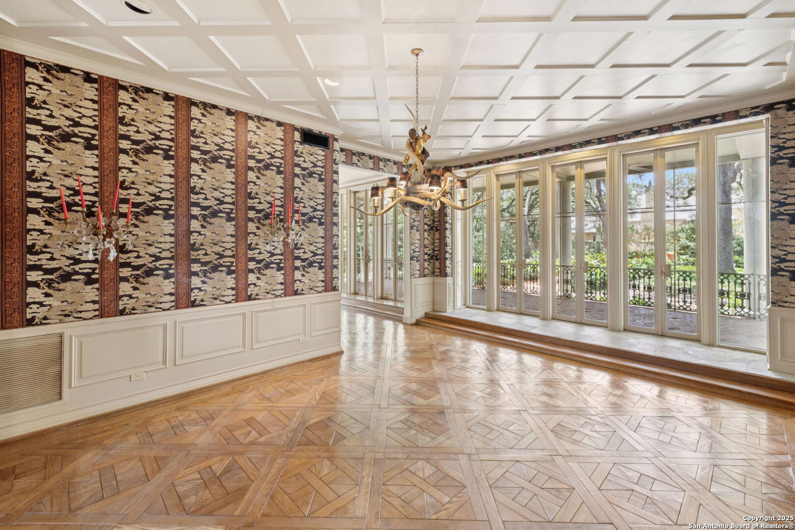 424 Ivy