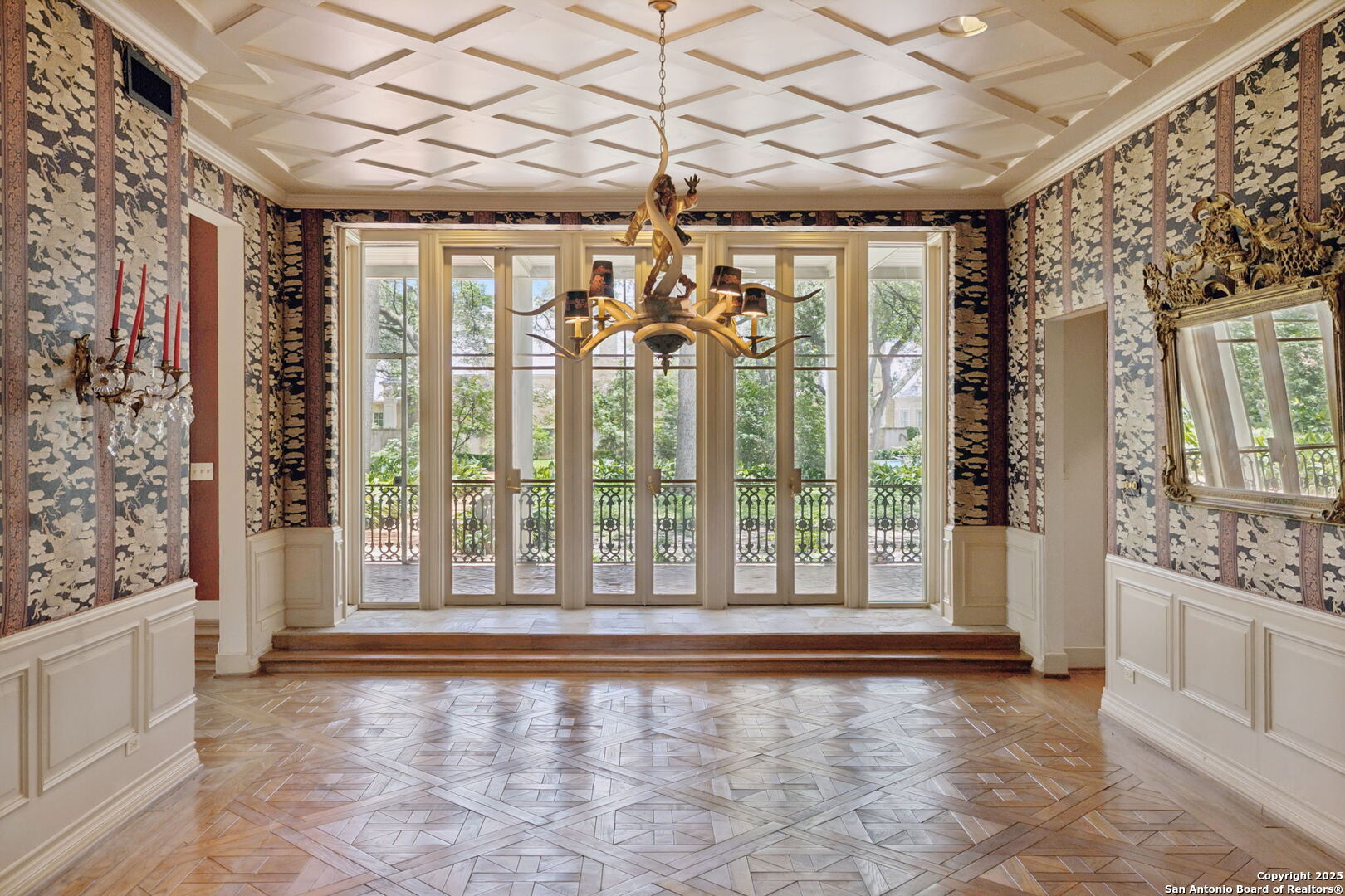 424 Ivy