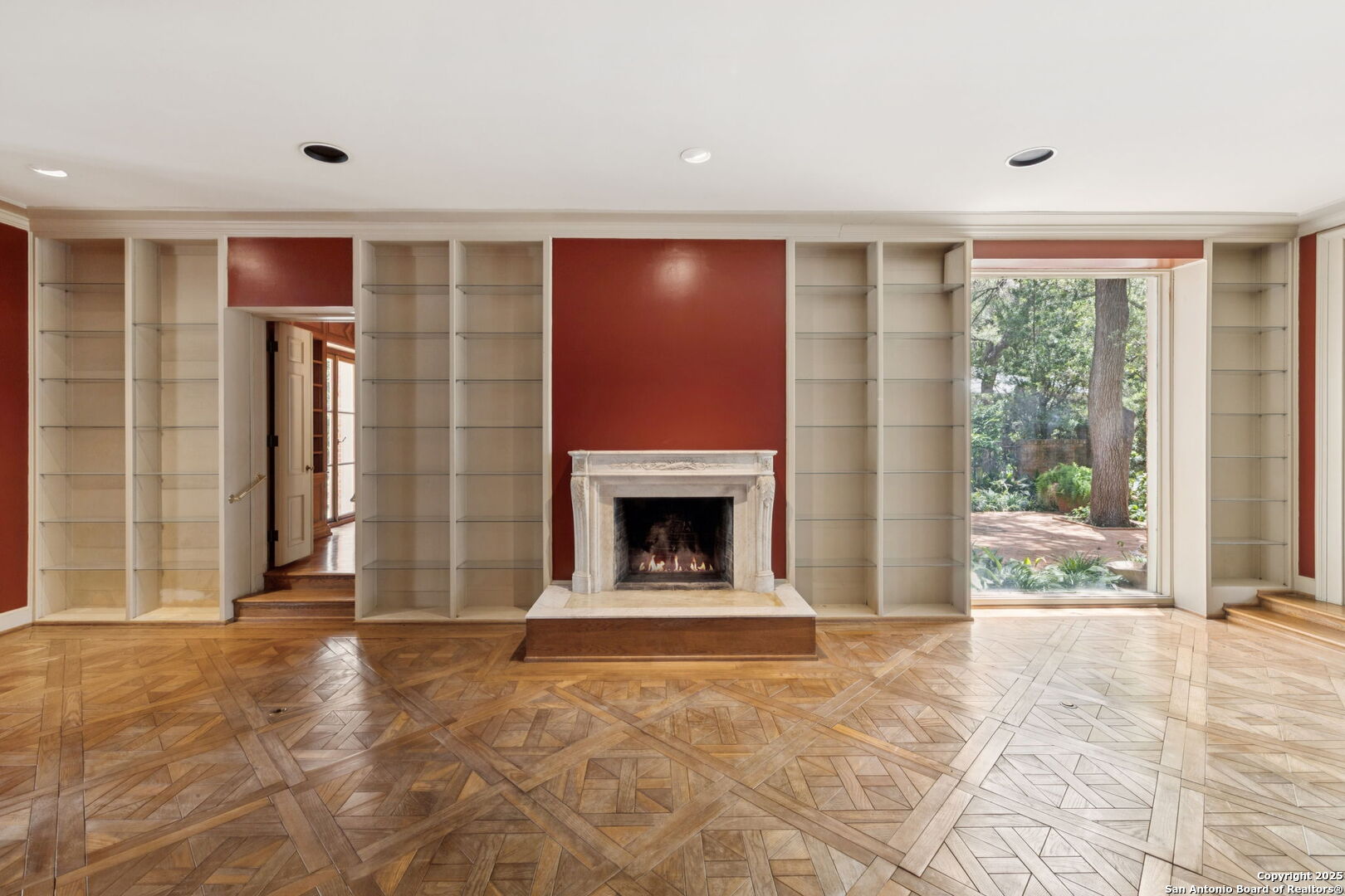 424 Ivy