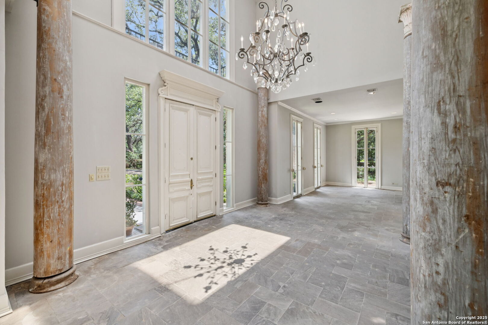 424 Ivy