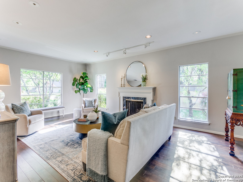 206 Sir Arthur Ct