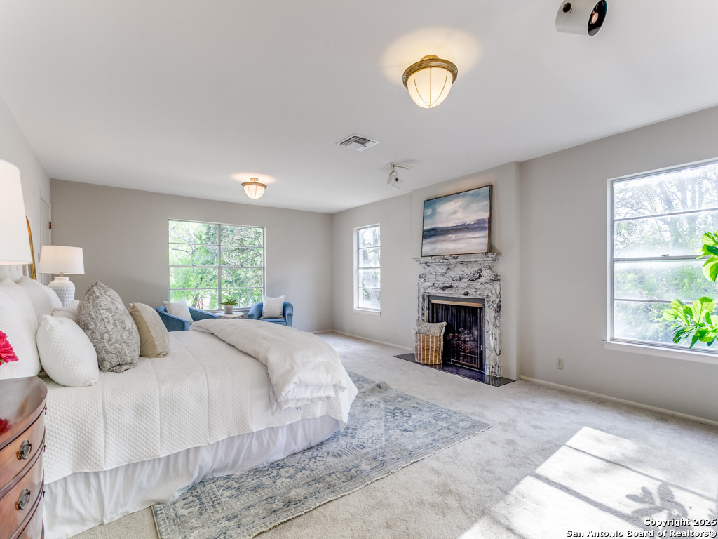 206 Sir Arthur Ct