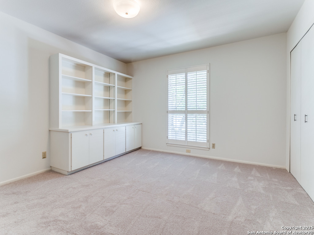 206 Sir Arthur Ct