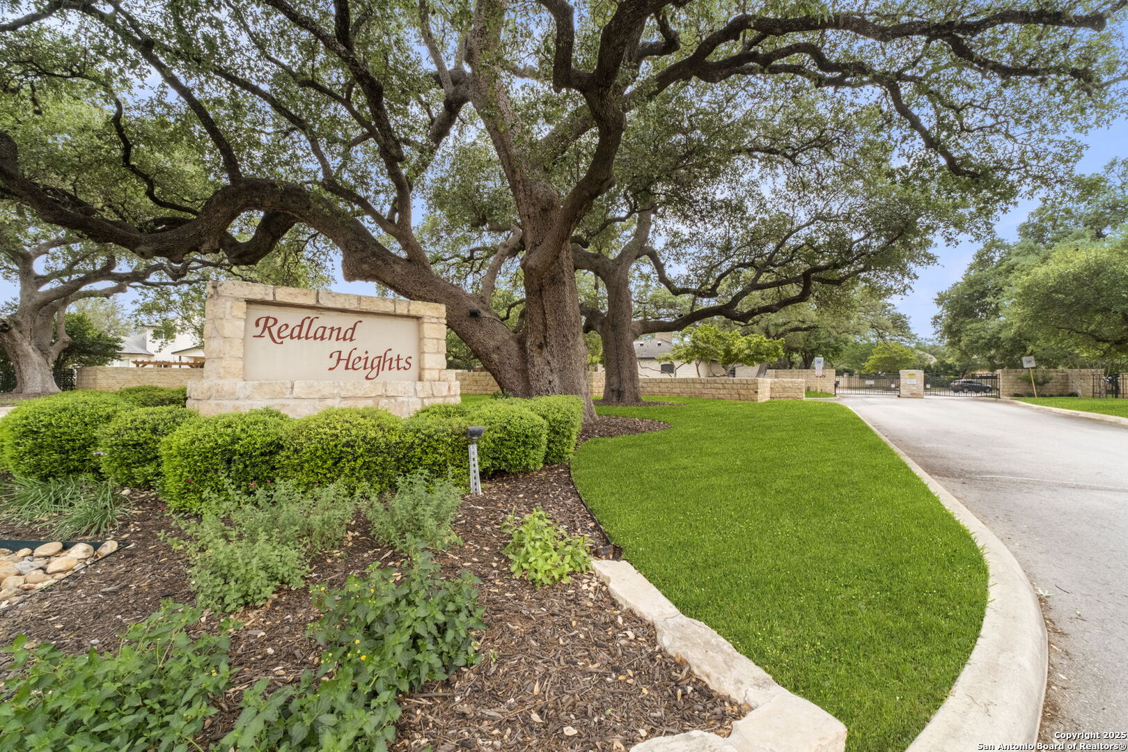 18323 Edwards Bluff