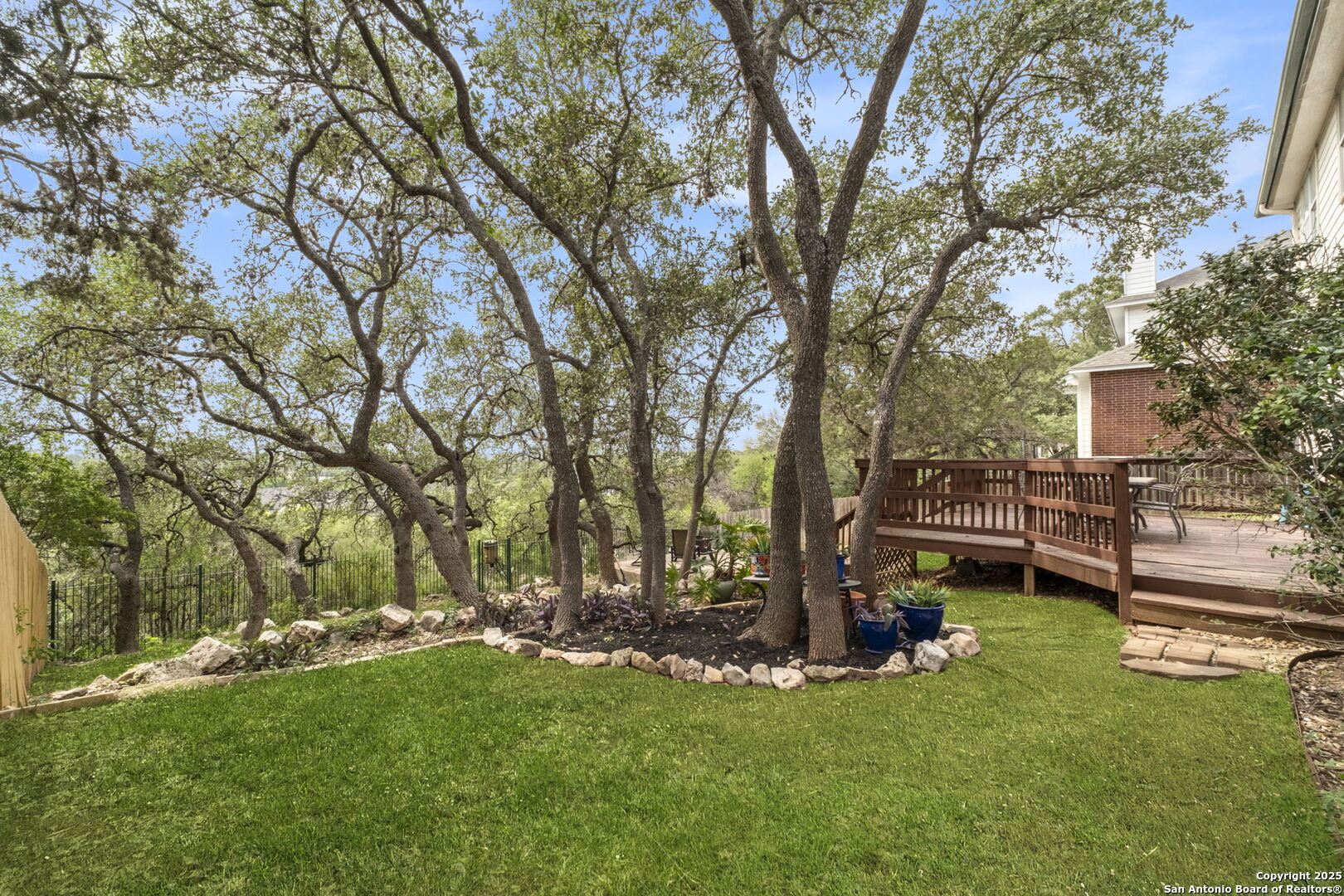 18323 Edwards Bluff