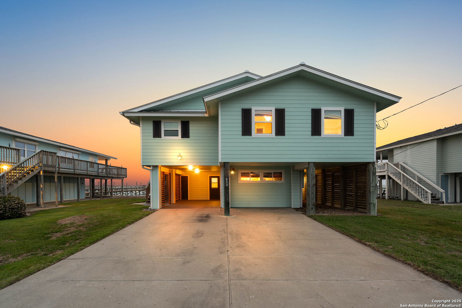 672 Copano Ridge Rd