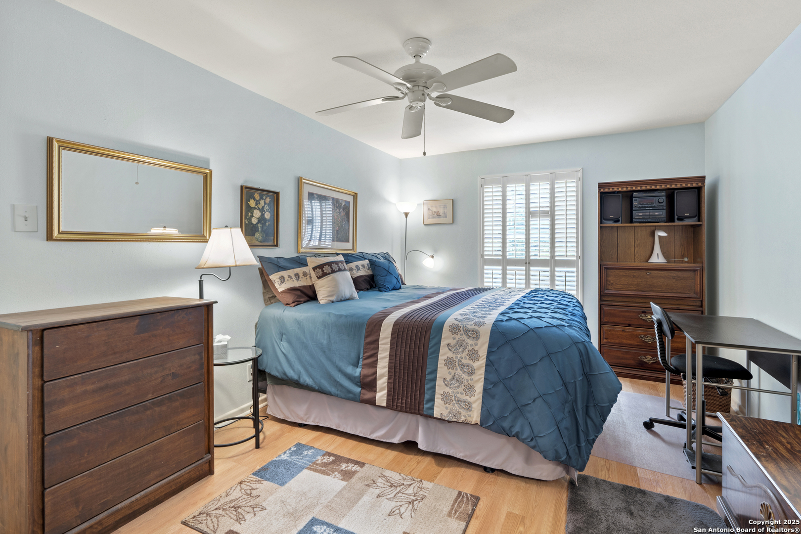 8401 N New Braunfels 201