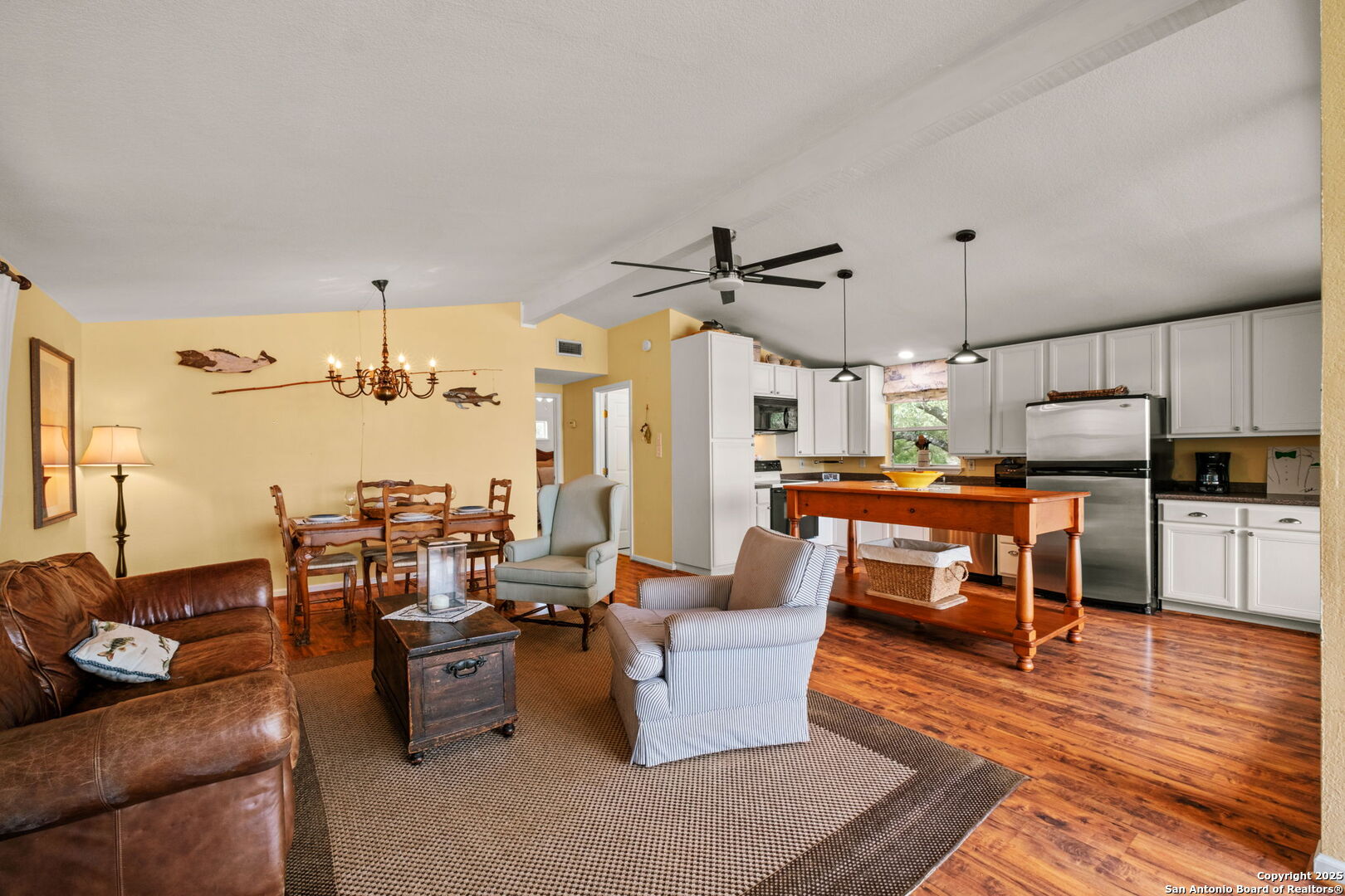 1074 Lakebreeze