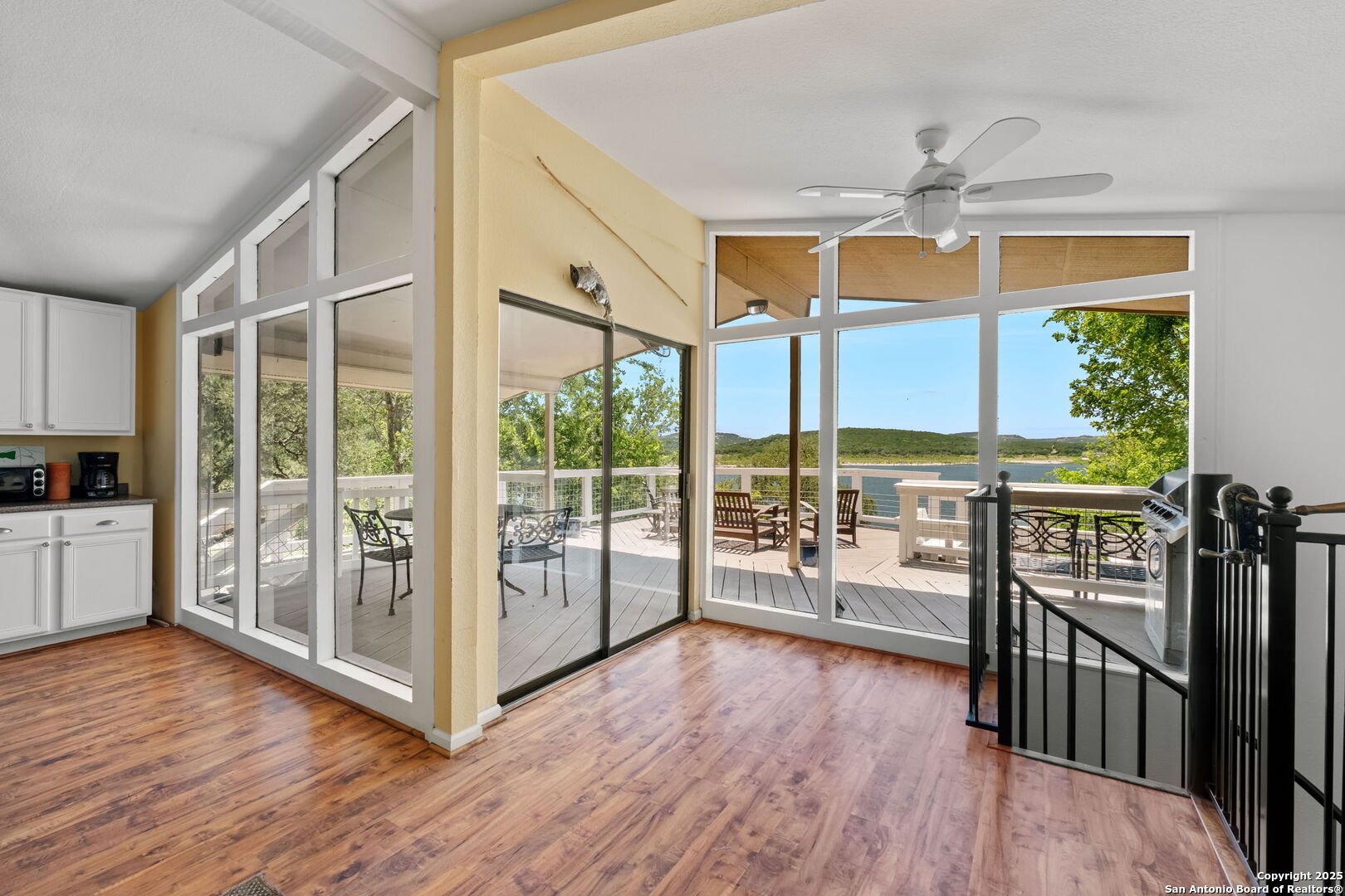 1074 Lakebreeze