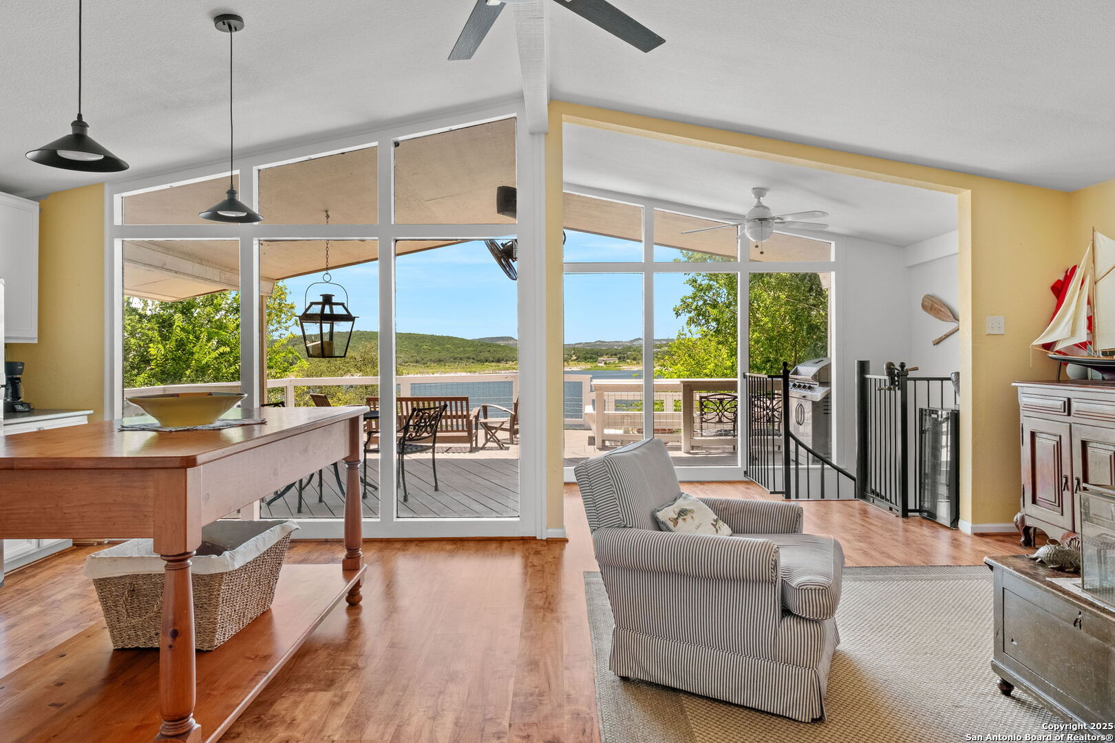 1074 Lakebreeze