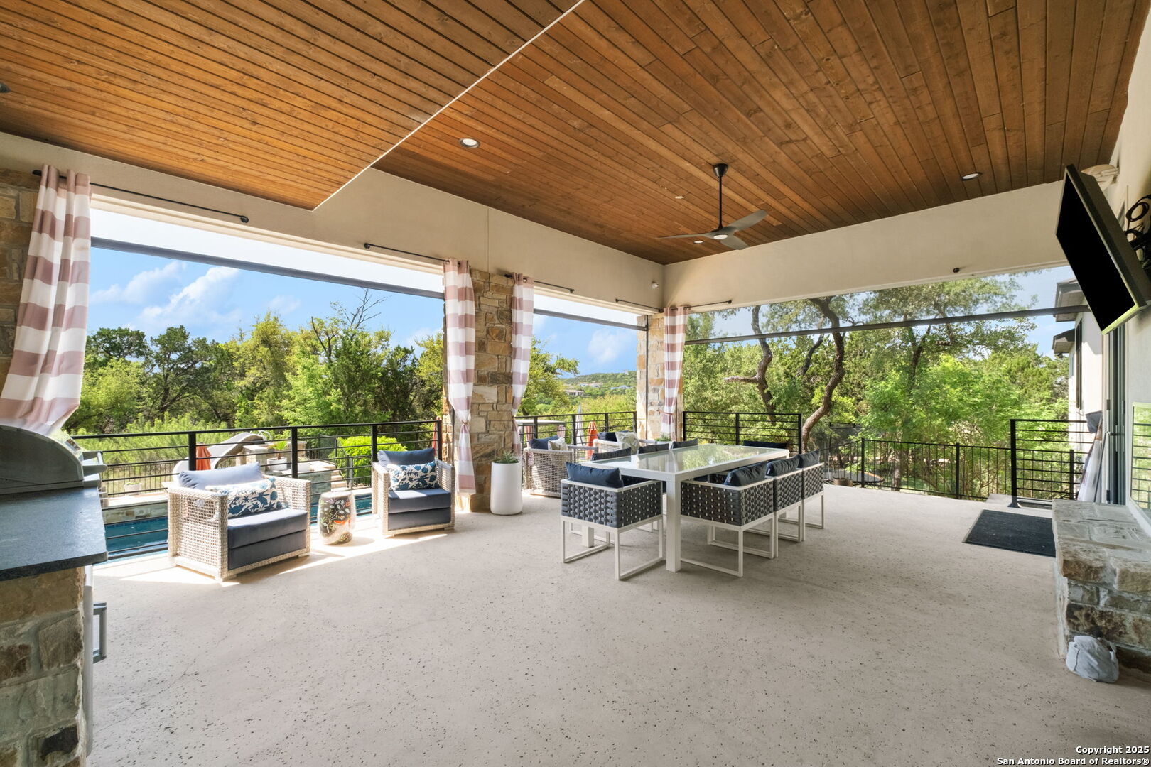 25610 Creekside