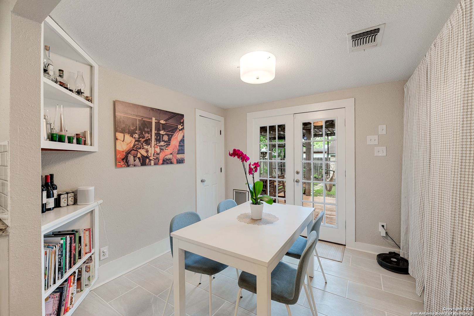 526 W SUMMIT