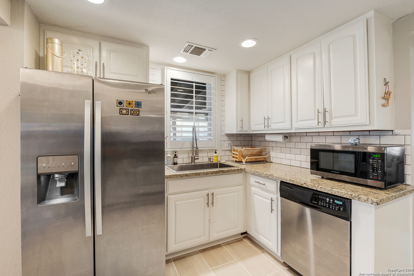 526 W SUMMIT