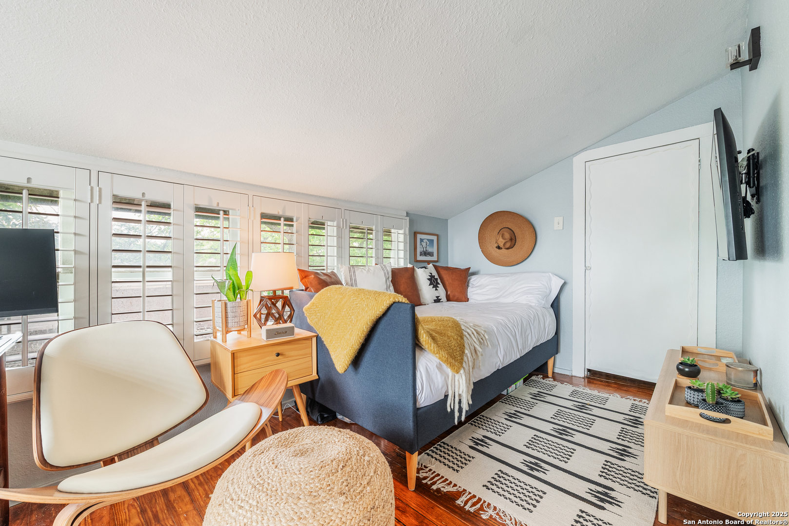 526 W SUMMIT