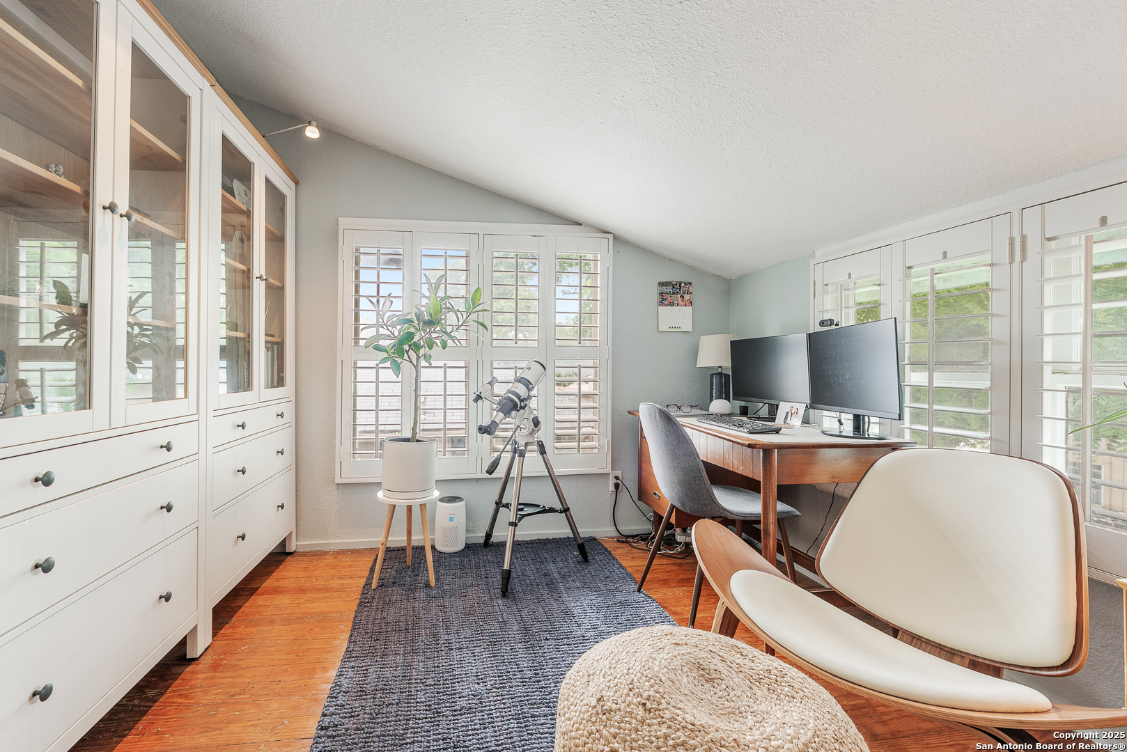 526 W SUMMIT