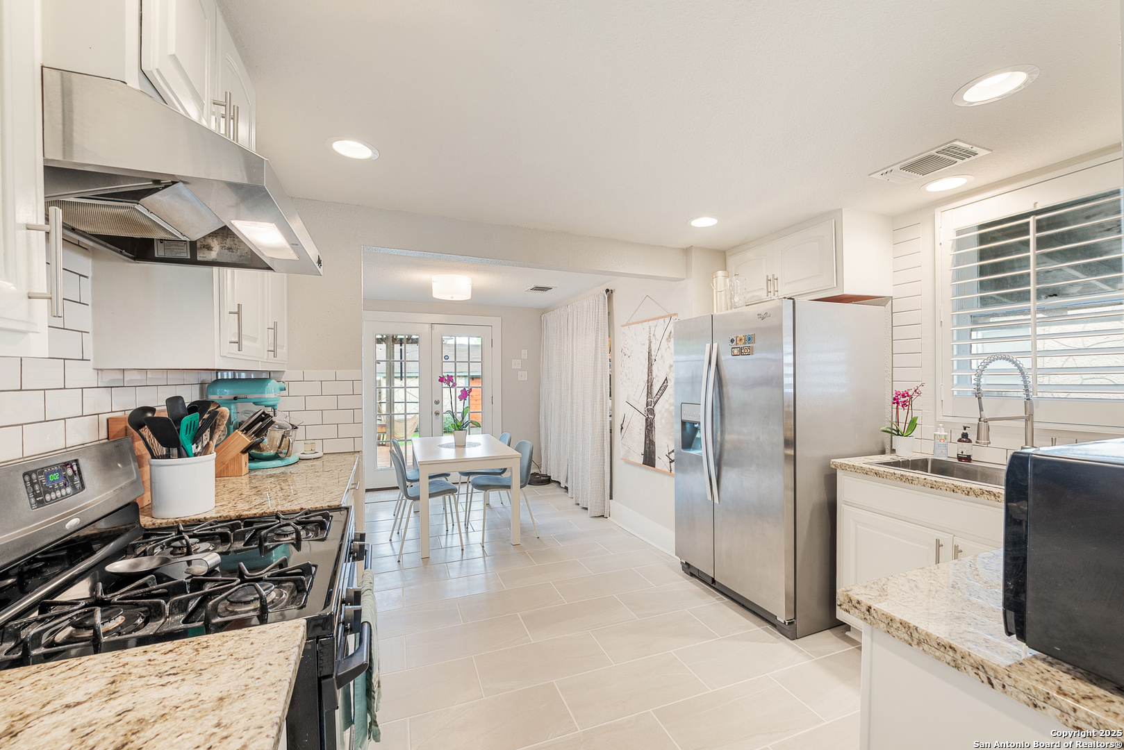 526 W SUMMIT