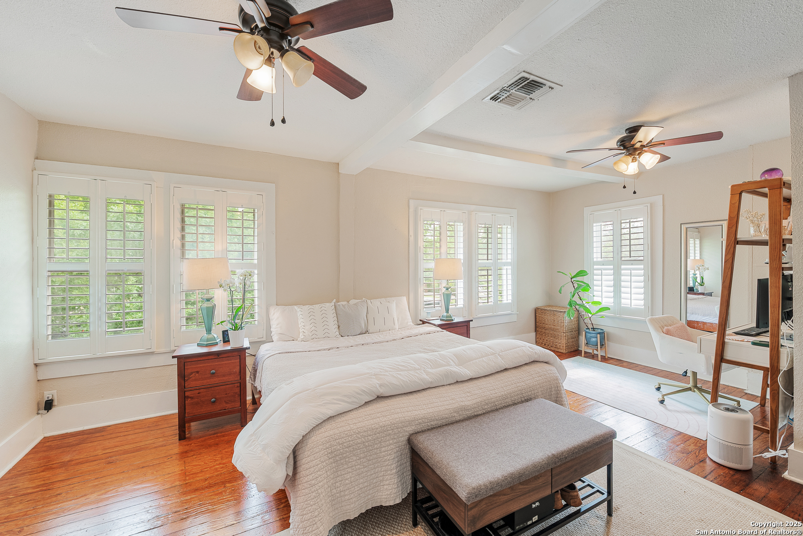 526 W SUMMIT