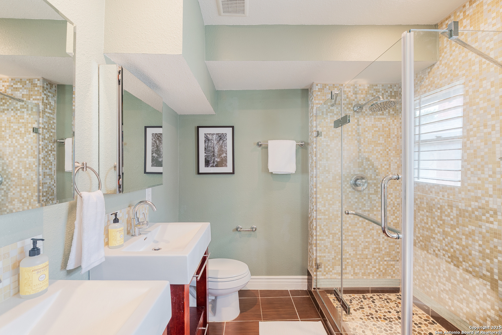 526 W SUMMIT