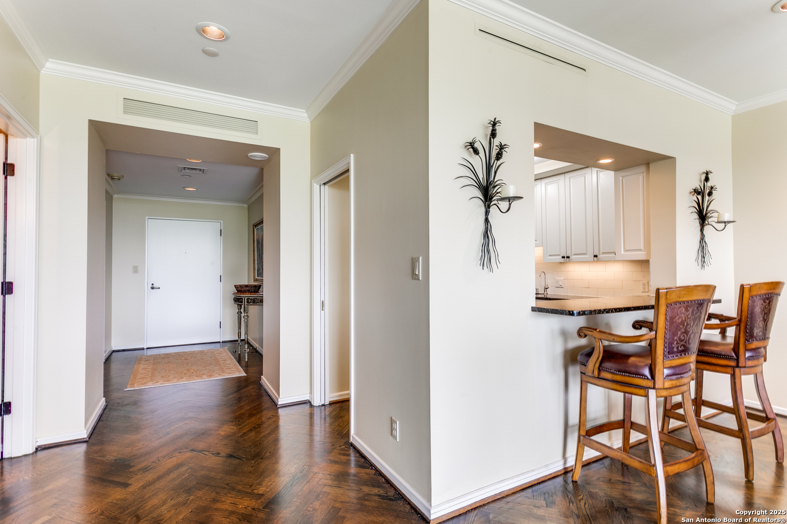 200 Patterson APT 3