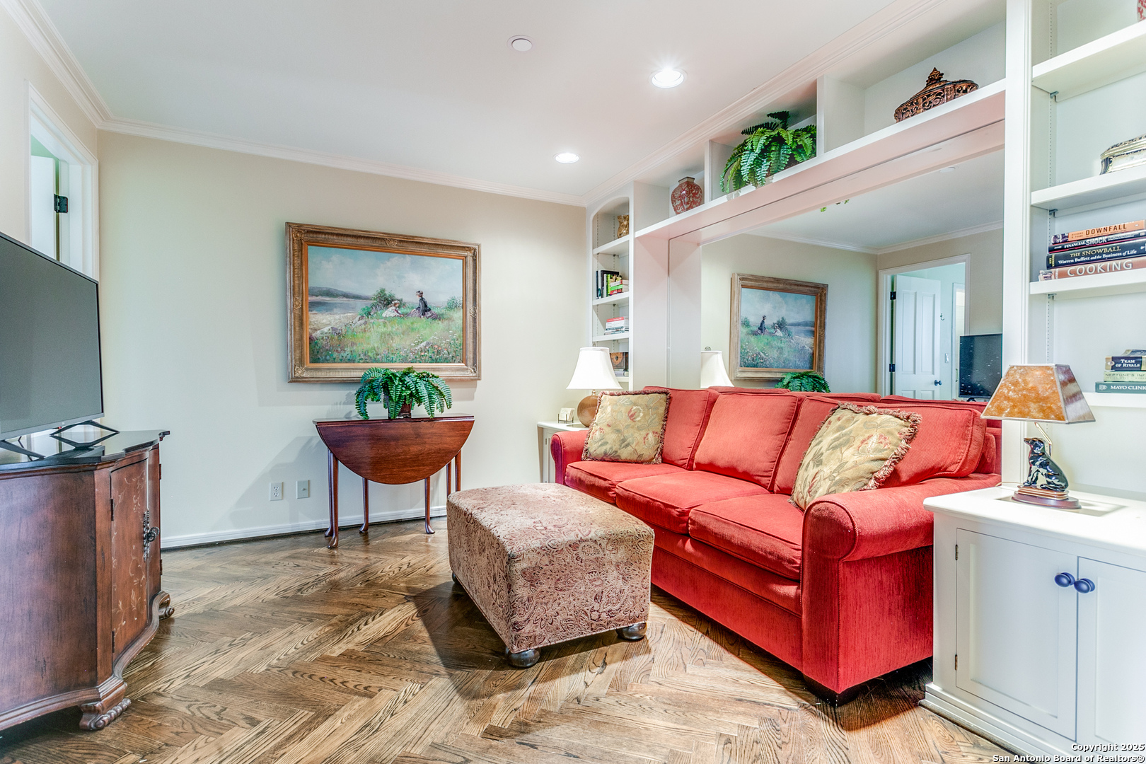 200 Patterson APT 3