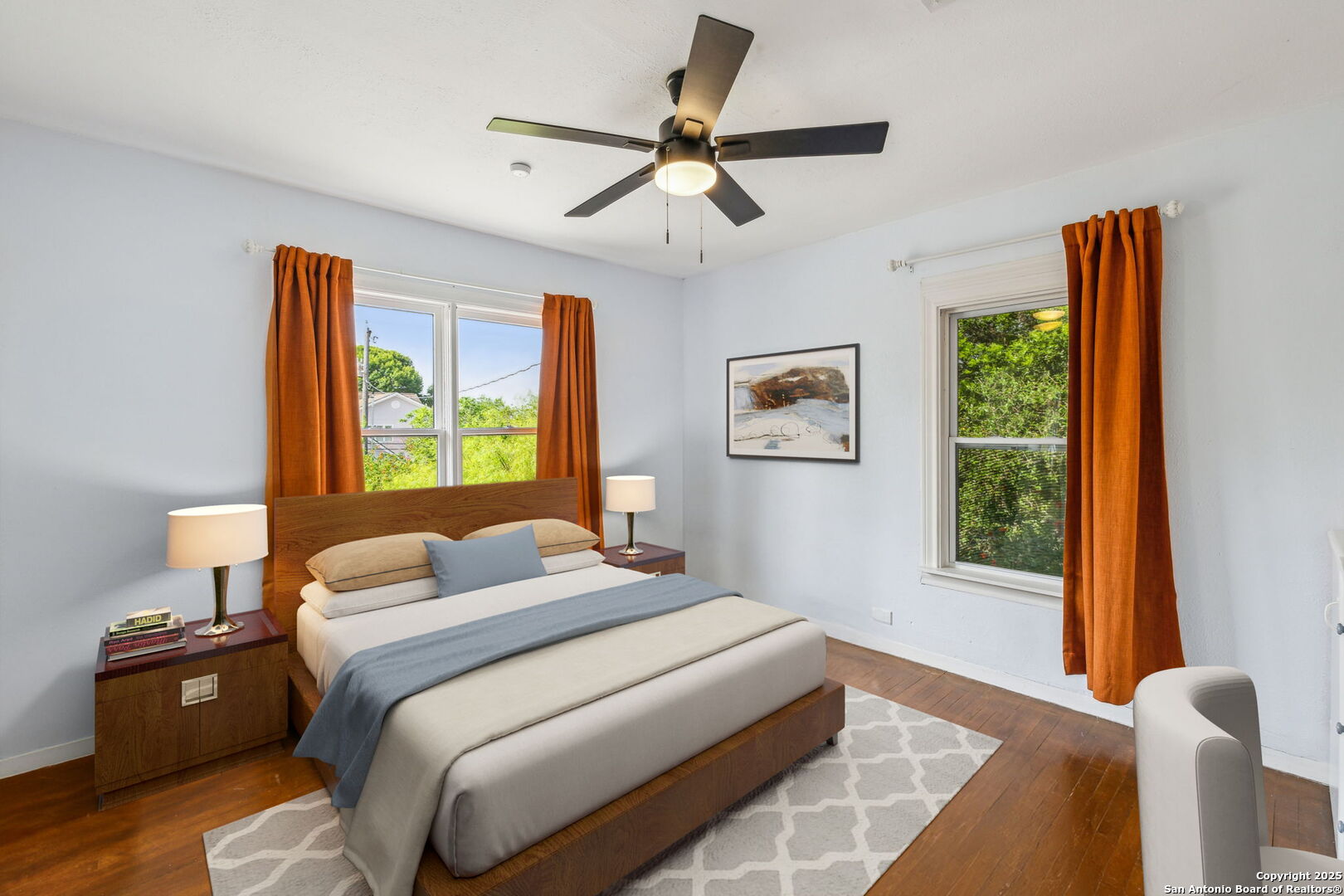 2112 W Gramercy
