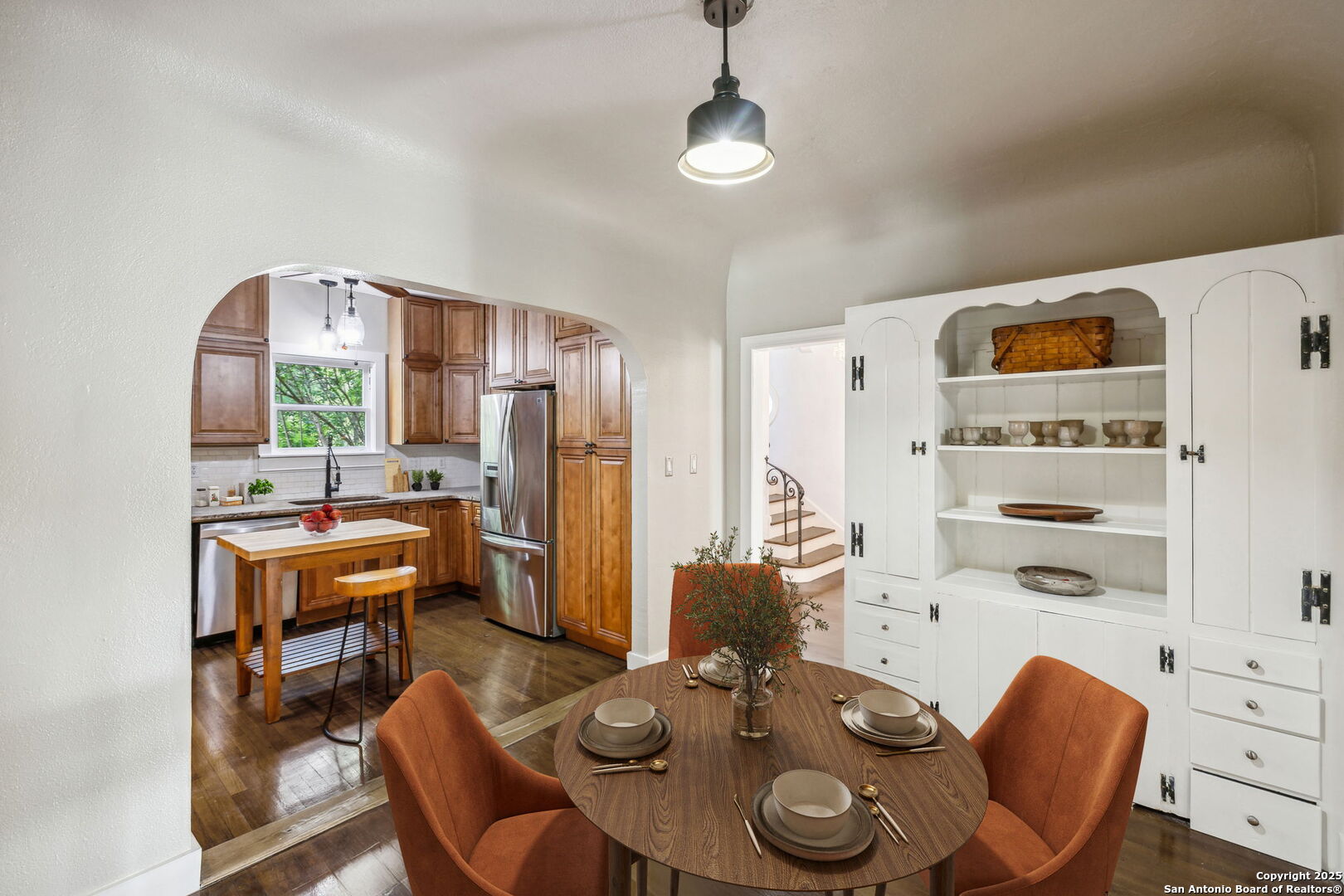 2112 W Gramercy