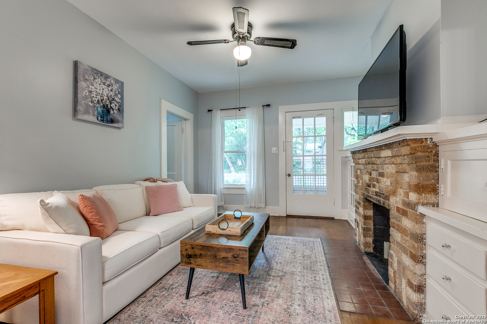 222 Redwood