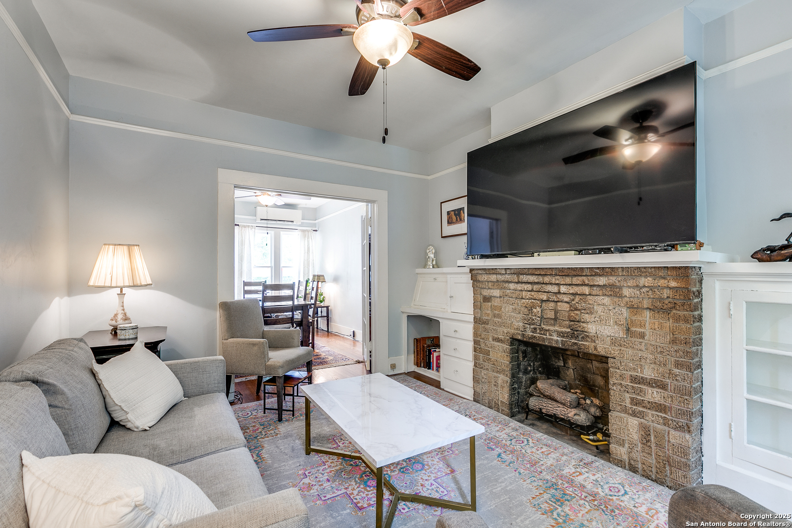 222 Redwood
