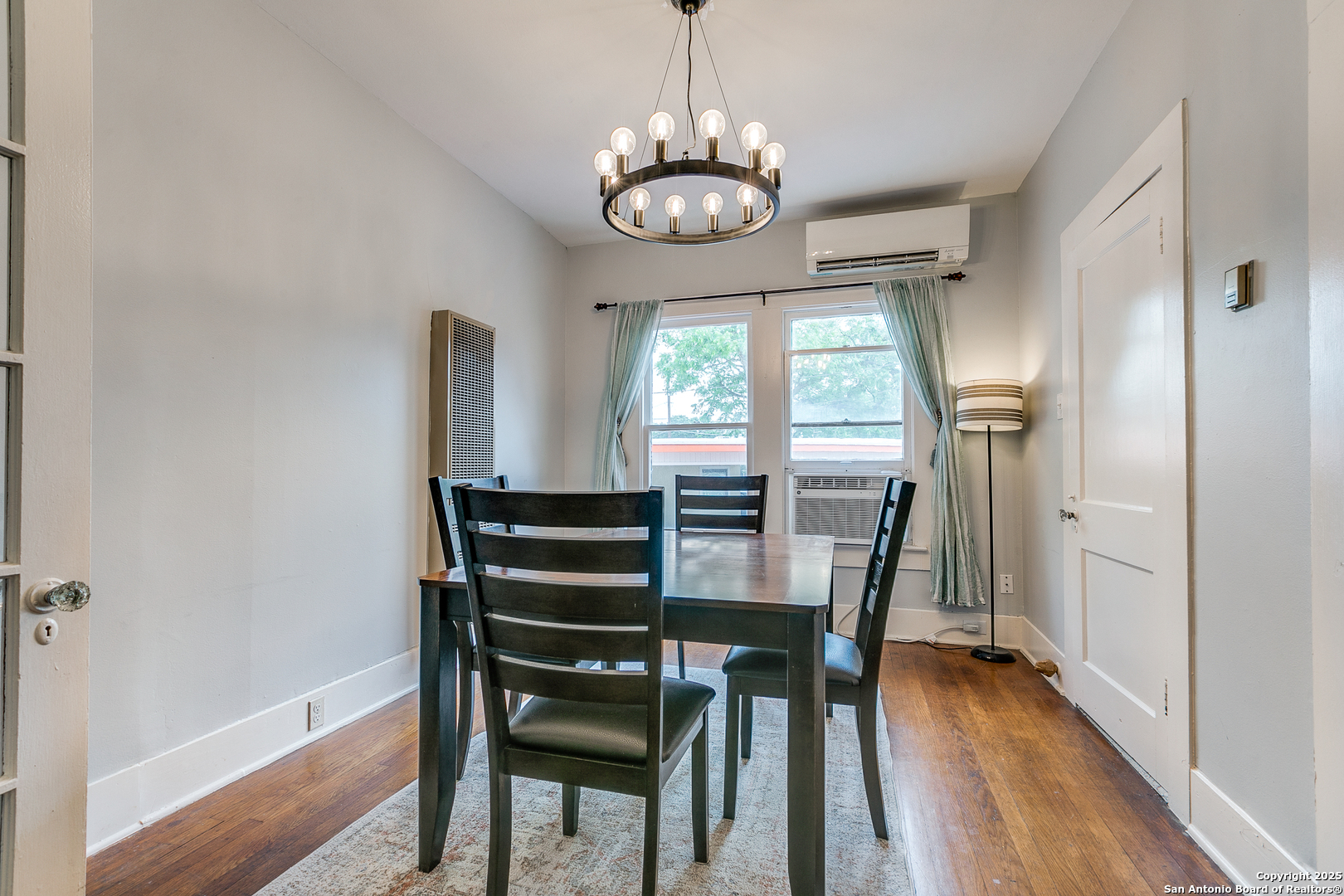 222 Redwood