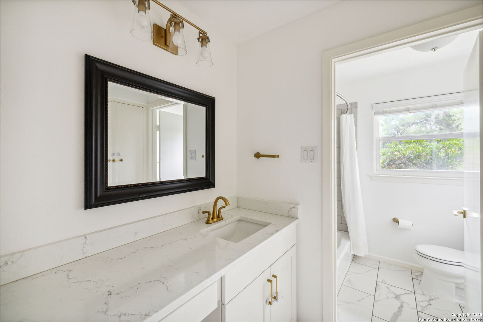 114 Medford Dr