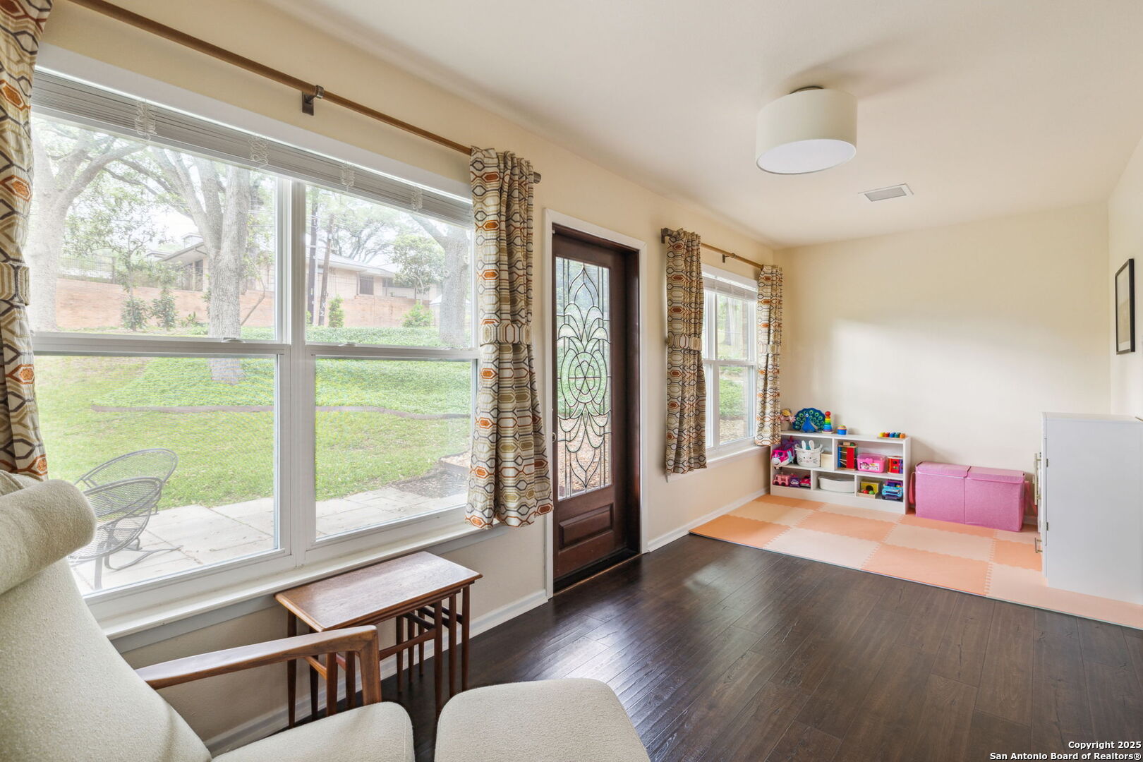 114 Medford Dr
