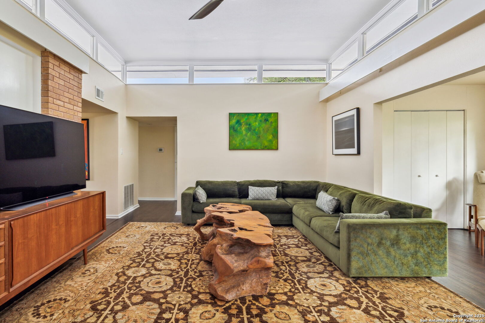 114 Medford Dr